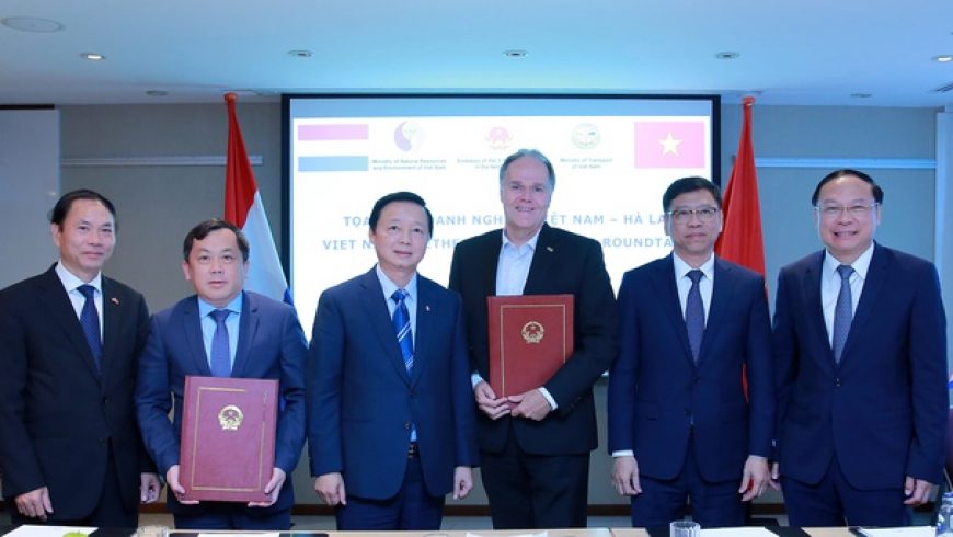 Vietnam Maritime Administration signed collaboration with STC Next regarding maritime human resources training 